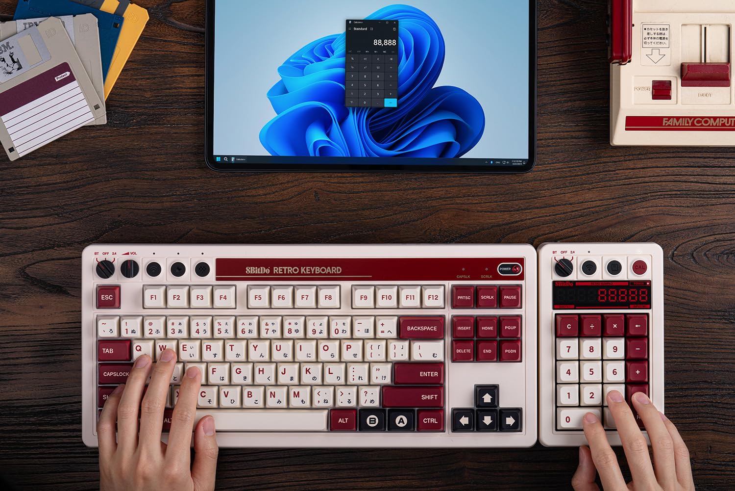 8Bitdo Retro 18 Mechanical Numpad (B5HB) (Fami Edition, N Edition, C64 Edition, M Edition) - Image 3