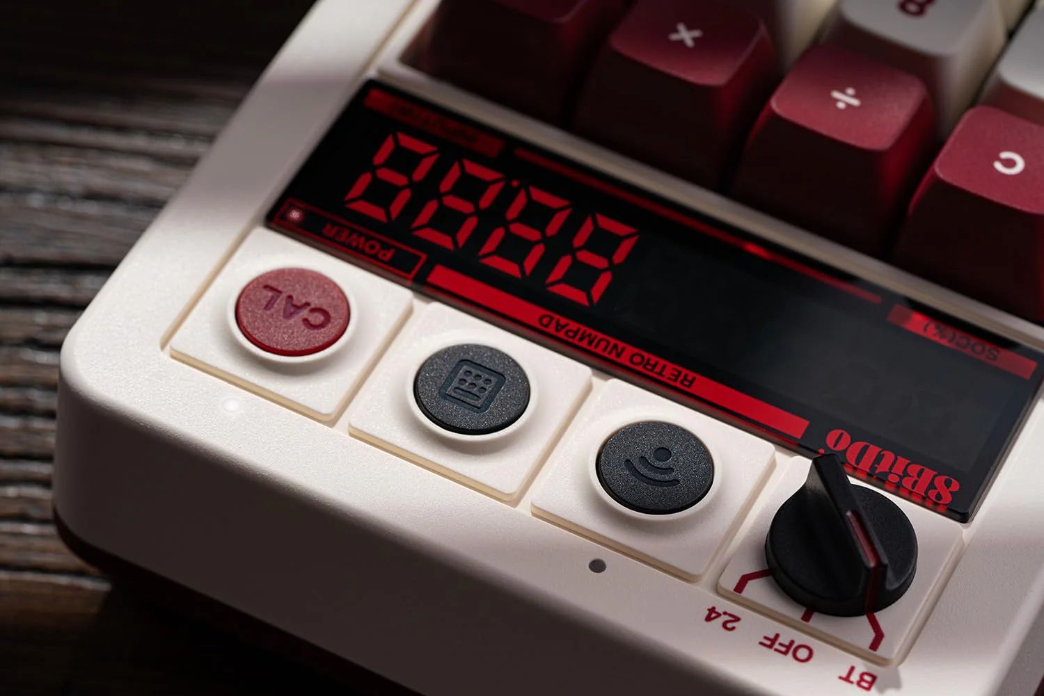 8Bitdo Retro 18 Mechanical Numpad (B5HB) (Fami Edition, N Edition, C64 Edition, M Edition) - Image 6