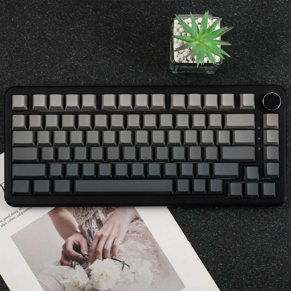 Ajazz AK820 Max RGB Tri-Mode 75% 82-Keys Gasket-mounted Hot Swappable Mechanical Keyboard (Gradient Grey) (Sea Salt Switch) - Image 6