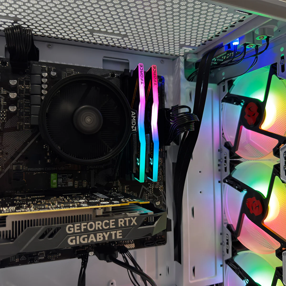 Alpha Aurora Gaming White Desktop Gaming PC | AMD Ryzen 5 5600 | 16GB RAM | 500GB SSD | RTX 3050 | Windows 11 Pro - Image 7