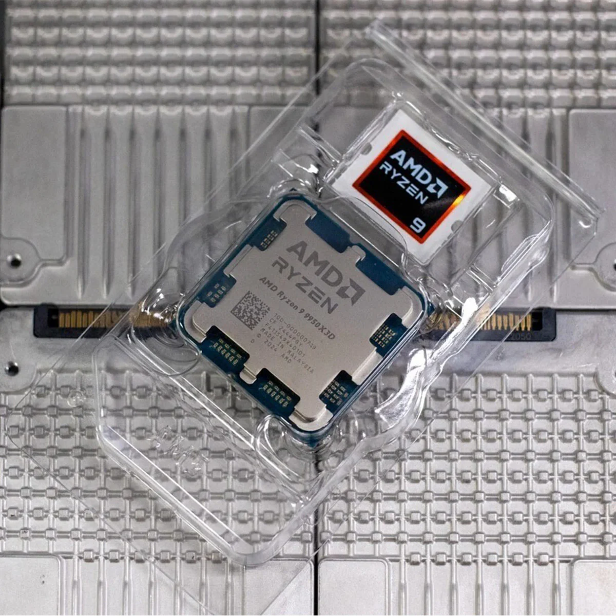 AMD Ryzen 9 9950X3D Processor - Tray - Image 2