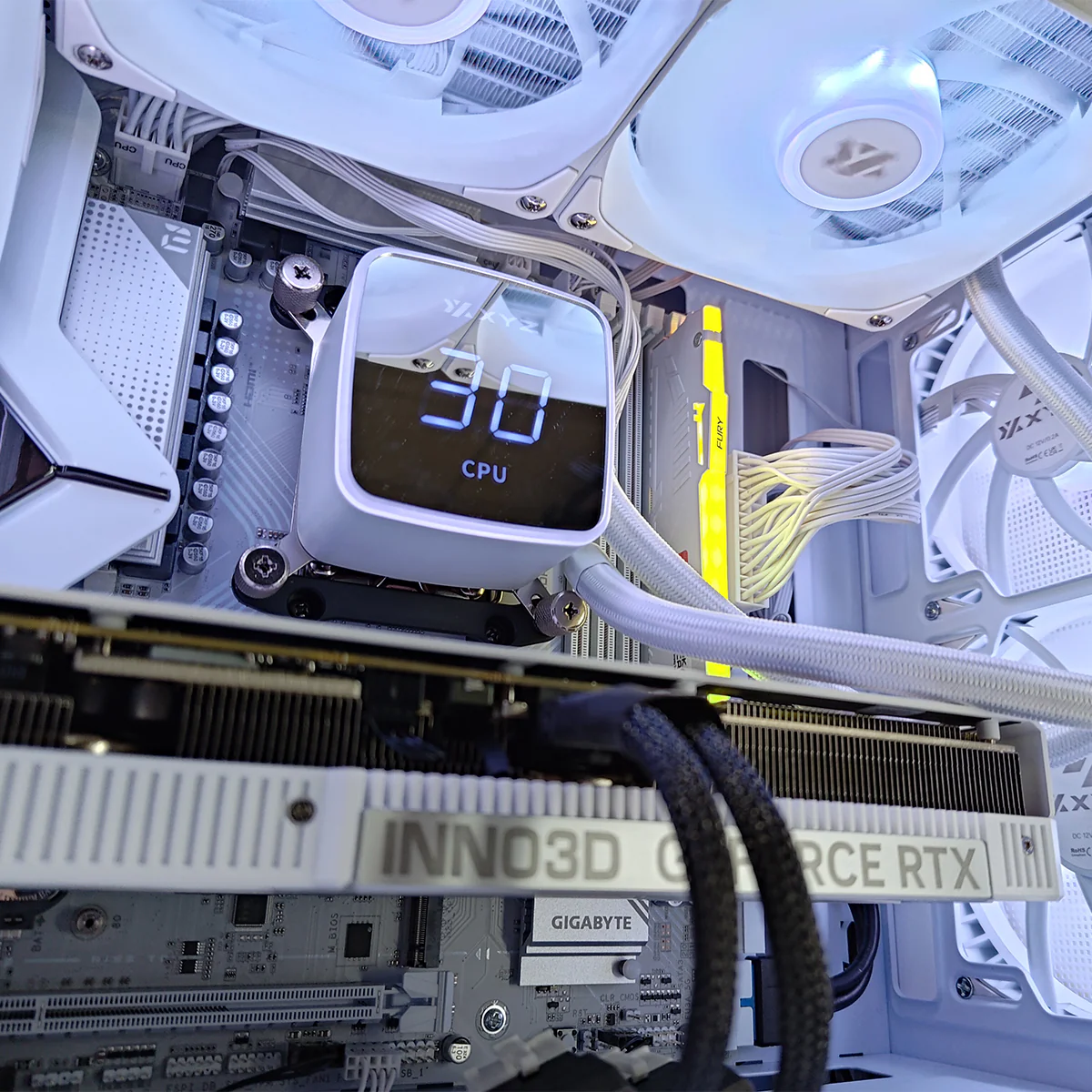 Aurora Atom White Desktop Gaming PC | AMD Ryzen 5 7400 | 32GB RAM | 1TB SSD | RTX 5070 OC | Windows 11 Pro - Image 7