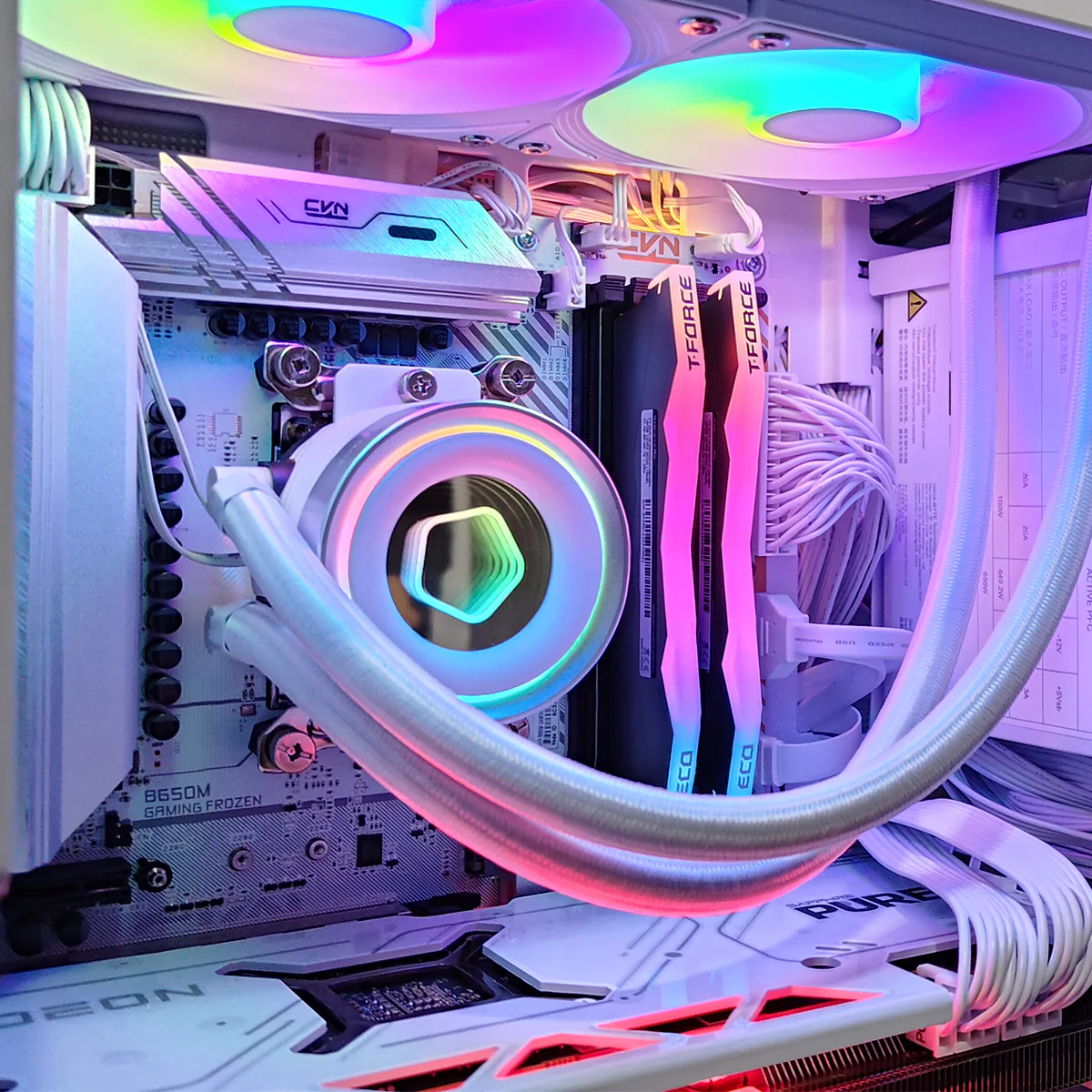Aurora Fusion 2 White Desktop Gaming PC | AMD Ryzen 5 7600 | 32GB RAM | 1TB SSD | RX 7800 XT | Windows 11 Pro - Image 3