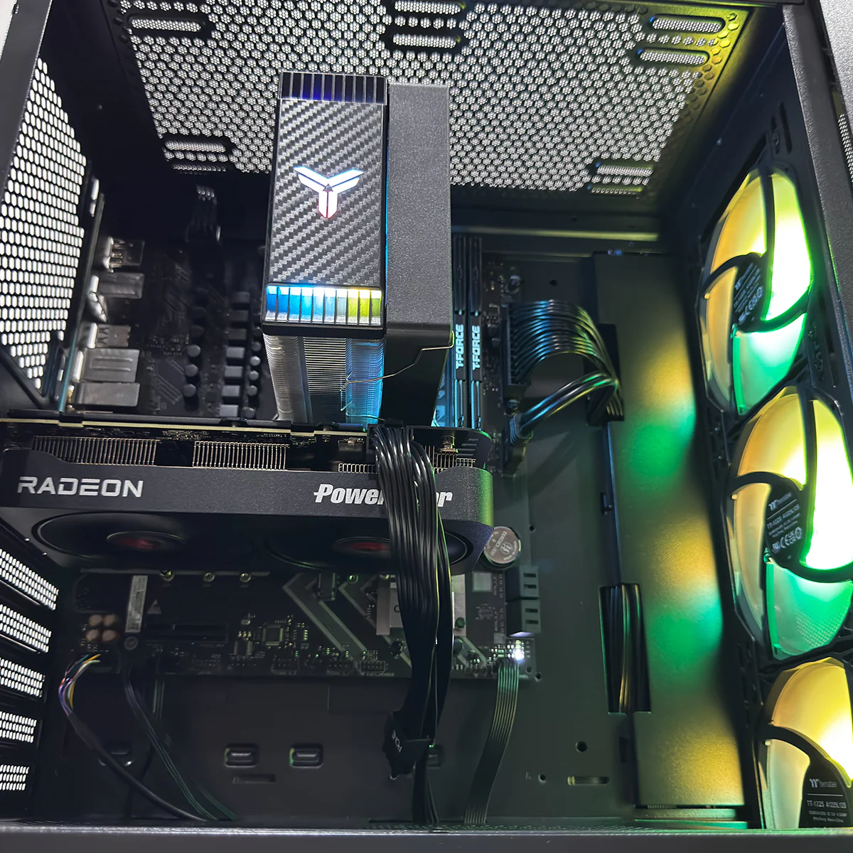 Aurora S200 Black Desktop Gaming PC | AMD Ryzen 7 8700F | 16GB(2x8GB) RAM | 1TB SSD | RX 9060 XT | Windows 11 Pro - Image 4