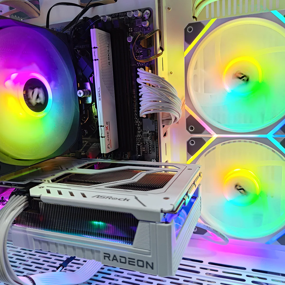 Aurora Spectra White Desktop Gaming PC | AMD Ryzen 7 7700 | 16GB RAM | 1TB SSD | RX 9060 XT | Windows 11 Pro - Image 4
