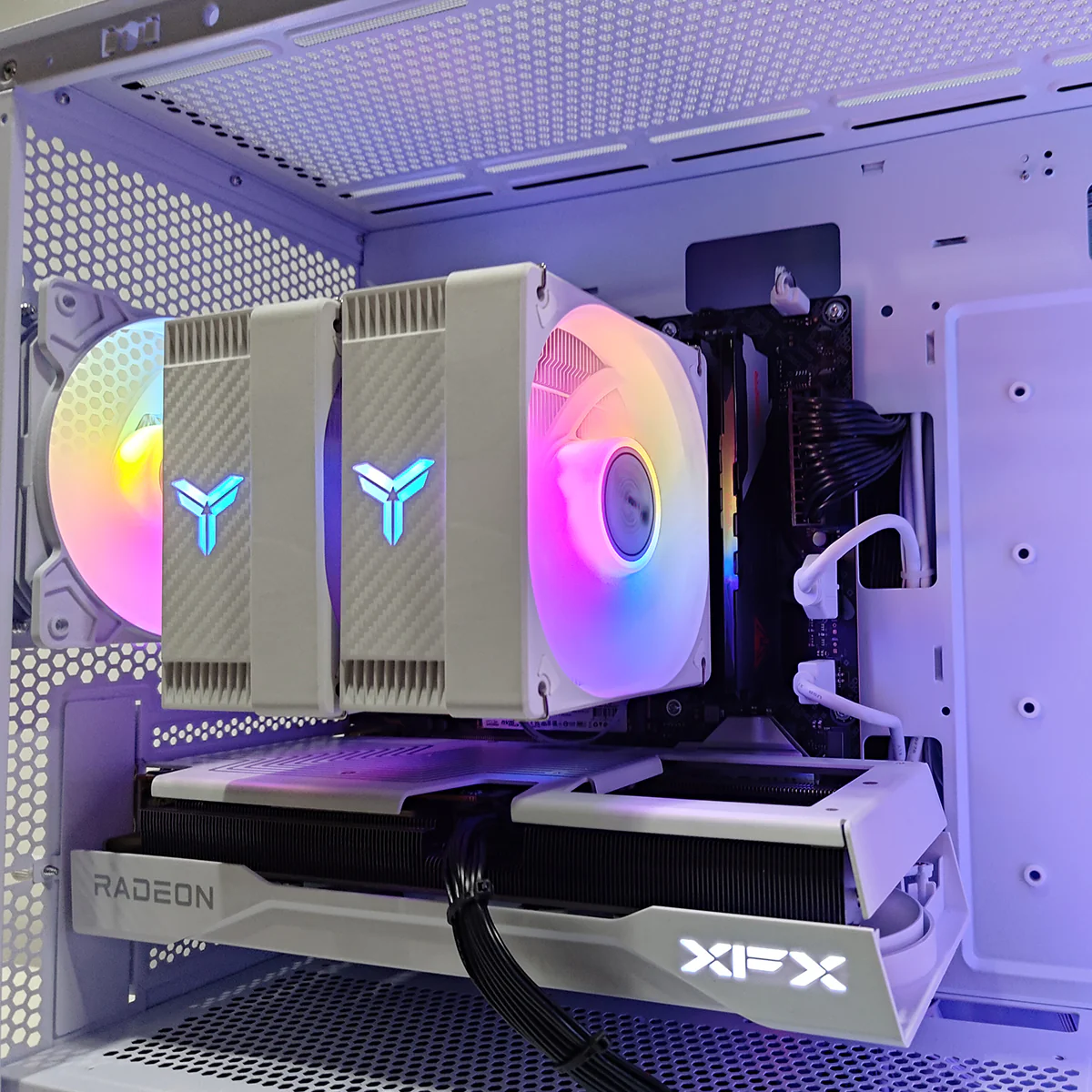 Aurora X5M White Desktop Gaming PC | AMD Ryzen 7 8700F | 16GB (2x8GB) RAM | 1TB SSD | RX 9060 XT | Windows 11 Pro - Image 4