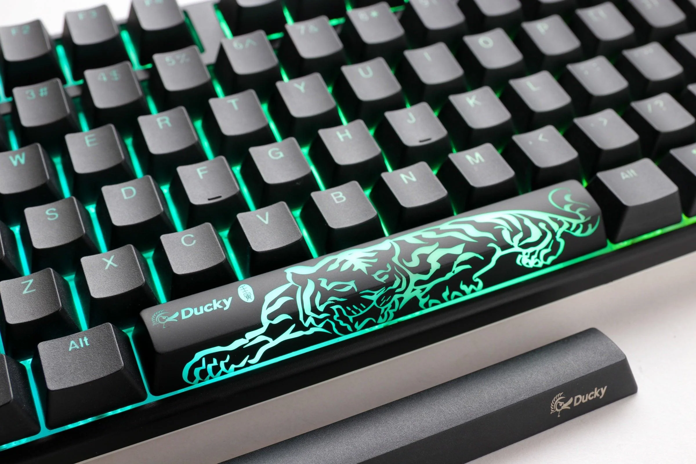 Ducky One 3 Classic Full-Size Hotswap RGB Double Shot PBT Mechanical Keyboard (Cherry RGB Brown) (DKON2108ST-BUSPDCLAWSC1) - Image 3