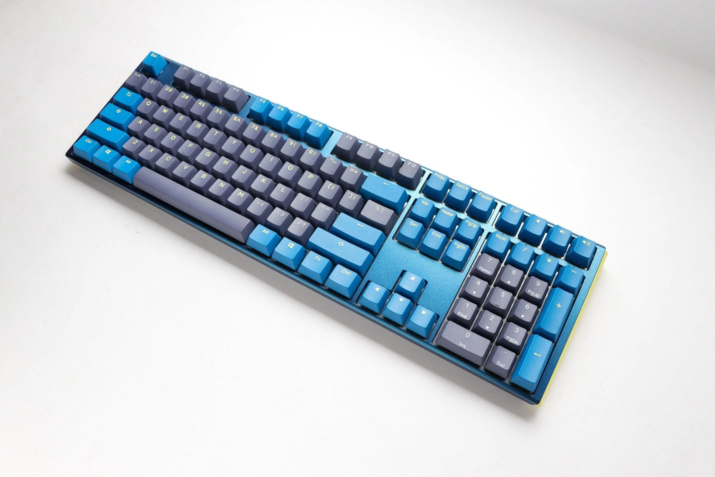 DUCKY ONE 3 Daybreak Full-Size Hotswap RGB Double Shot PBT Mechanical Keyboard (Cherry RGB Red) (DKON2108ST-RUSPDDBBHHC1) - Image 3