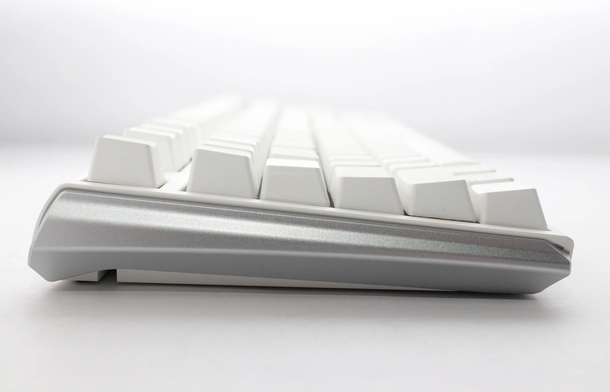 Ducky One 3 Pure White Full-Size Hotswap RGB Double Shot PBT Mechanical Keyboard (Cherry RGB Brown) (DKON2108ST-BUSPDPWWWSC1) - Image 2