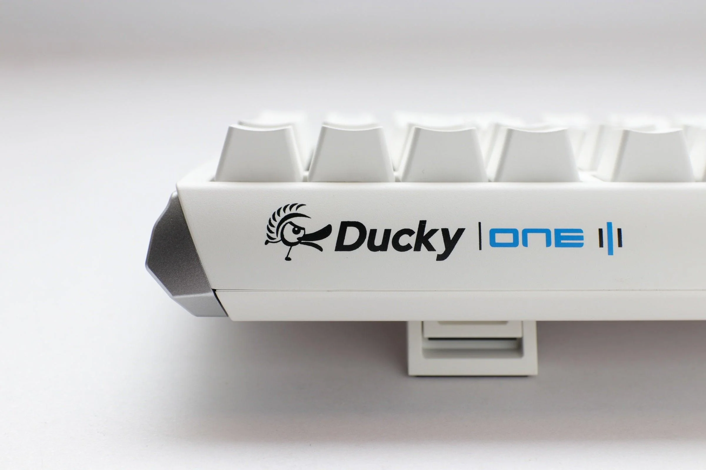 Ducky One 3 Pure White Full-Size Hotswap RGB Double Shot PBT Mechanical Keyboard (Cherry RGB Brown) (DKON2108ST-BUSPDPWWWSC1) - Image 4