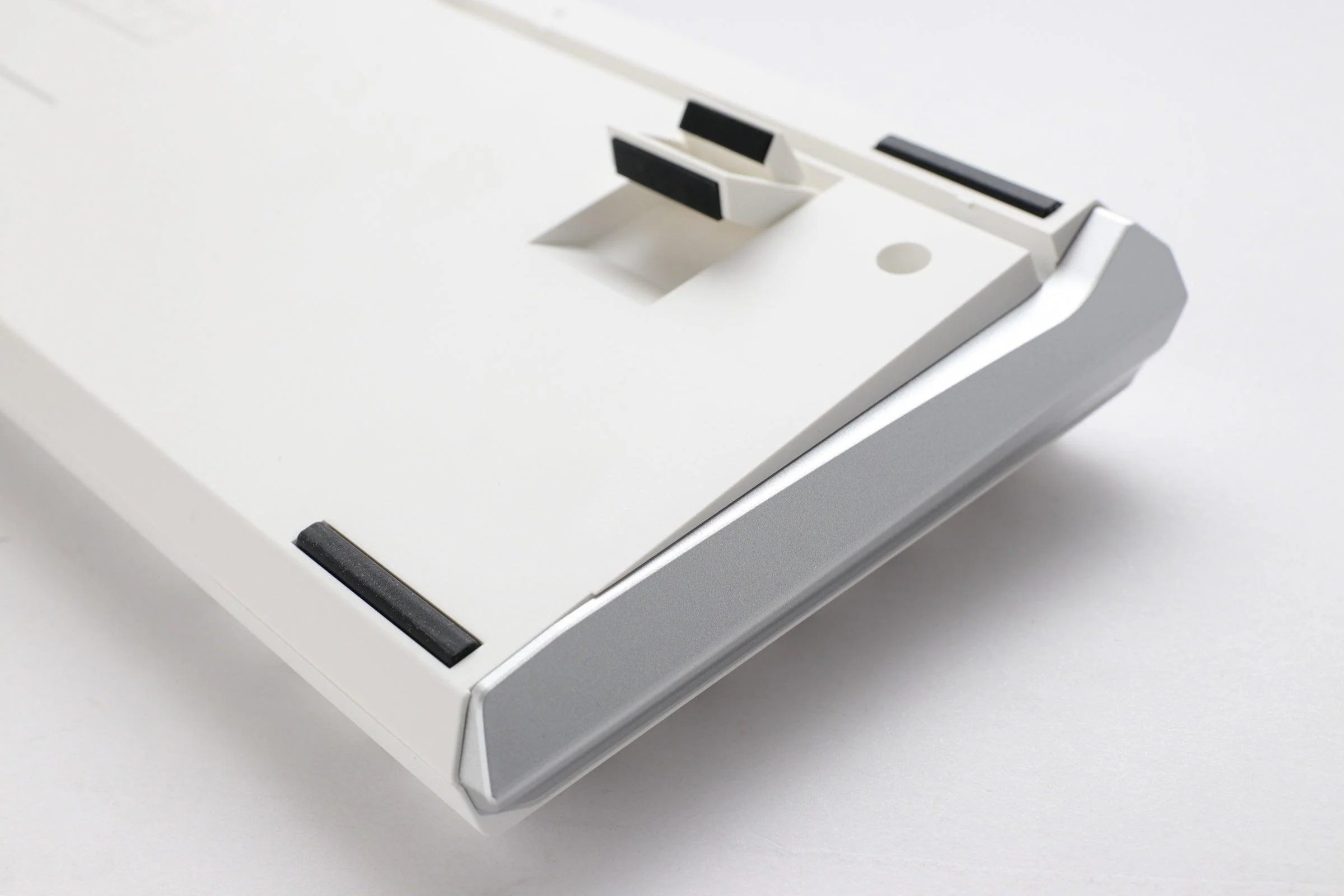 Ducky One 3 Pure White Full-Size Hotswap RGB Double Shot PBT Mechanical Keyboard (Cherry RGB Brown) (DKON2108ST-BUSPDPWWWSC1) - Image 6