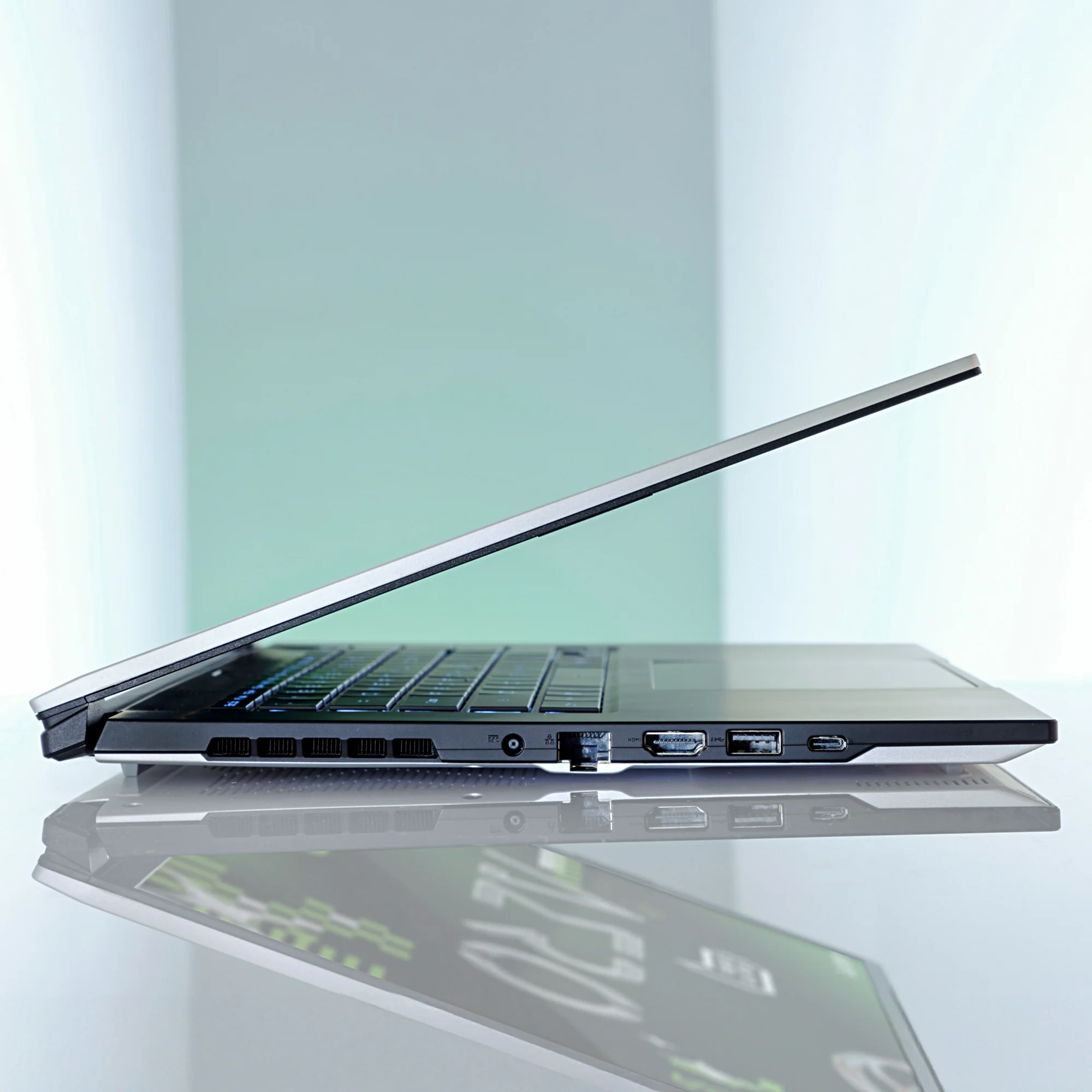 Gigabyte Aero X16 1WH93PHC94AH Copilot+ PC Laptop (Gray) | 16" QHD+ (2560x1600) 165Hz IPS | Ryzen AI 7 350 | 16GB RAM | 1TB SSD | RTX 5070 8GB | Windows 11 Home | Gigabyte Backpack - Image 7