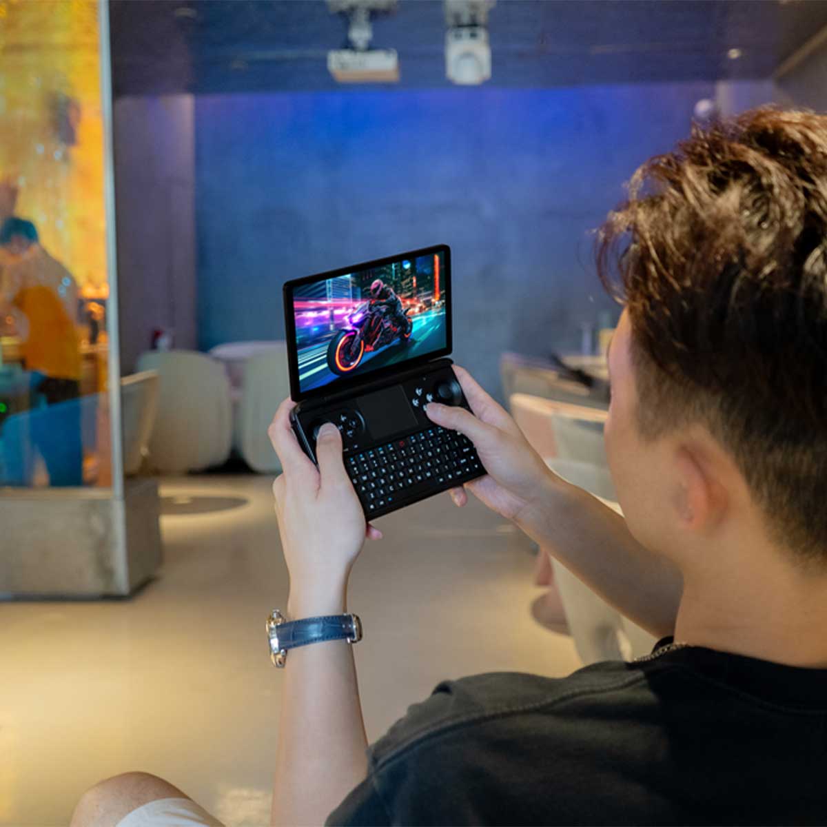 GPD Win Mini 2025 AMD Ryzen AI 9 HX 370 7" (1920x1080) 120Hz High-Refresh Gaming Display 32GB RAM LPDDR5X-7500MT/S 2TB SSD AMD Radeon 890M Graphics (RDNA3.5) Windows 11 Handheld Gaming PC (Black) + GPD Win Mini HX 370 Protection Case - Image 2