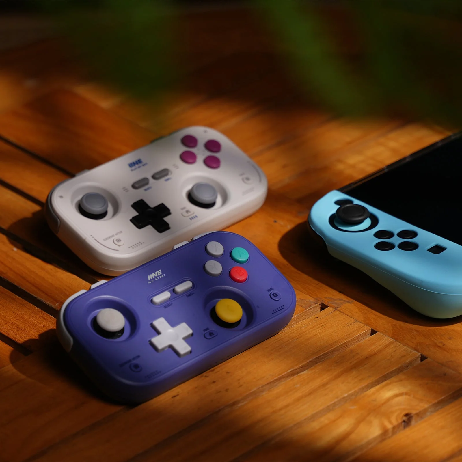 IINE Palm-Sized Retro Chronos Controller for Nintendo Switch (Grey, Purple) (L1194, L1195) - Image 13