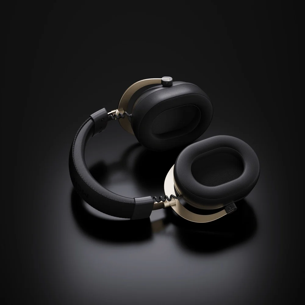MCHOSE V9 Turbo RGB Wireless Gaming Headset (Black/Gold, White/Gold) - Image 9