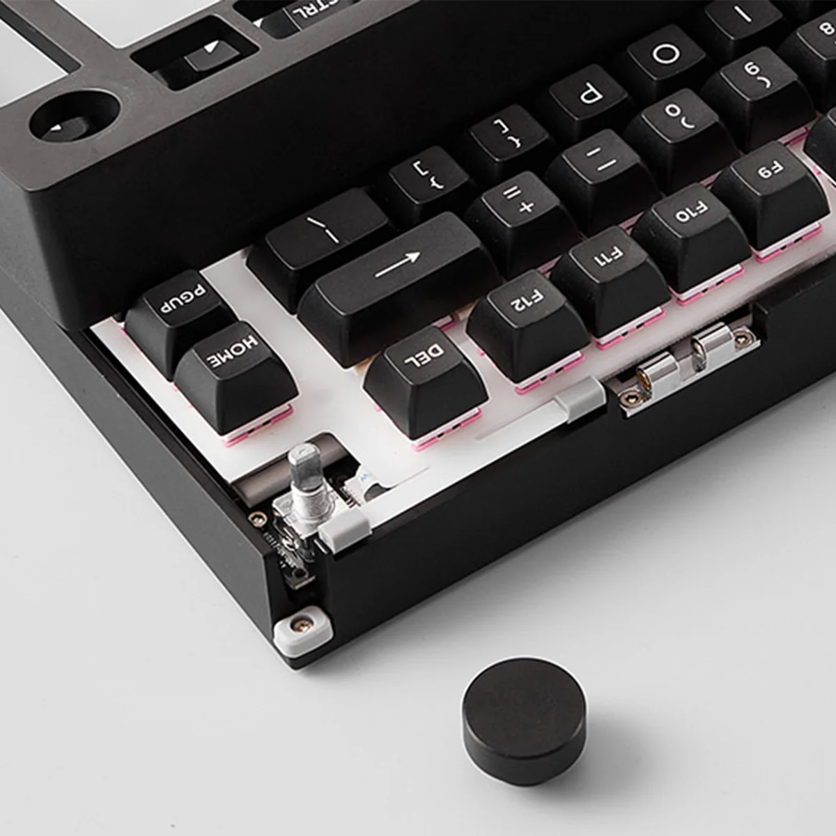 MonsGeek M1 V5 Black & Silver Aluminum Case Multi-Mode RGB Hot-Swappable Mechanical Keyboard (Akko Mirror Switch, Akko Cilantro Switch) - Image 7