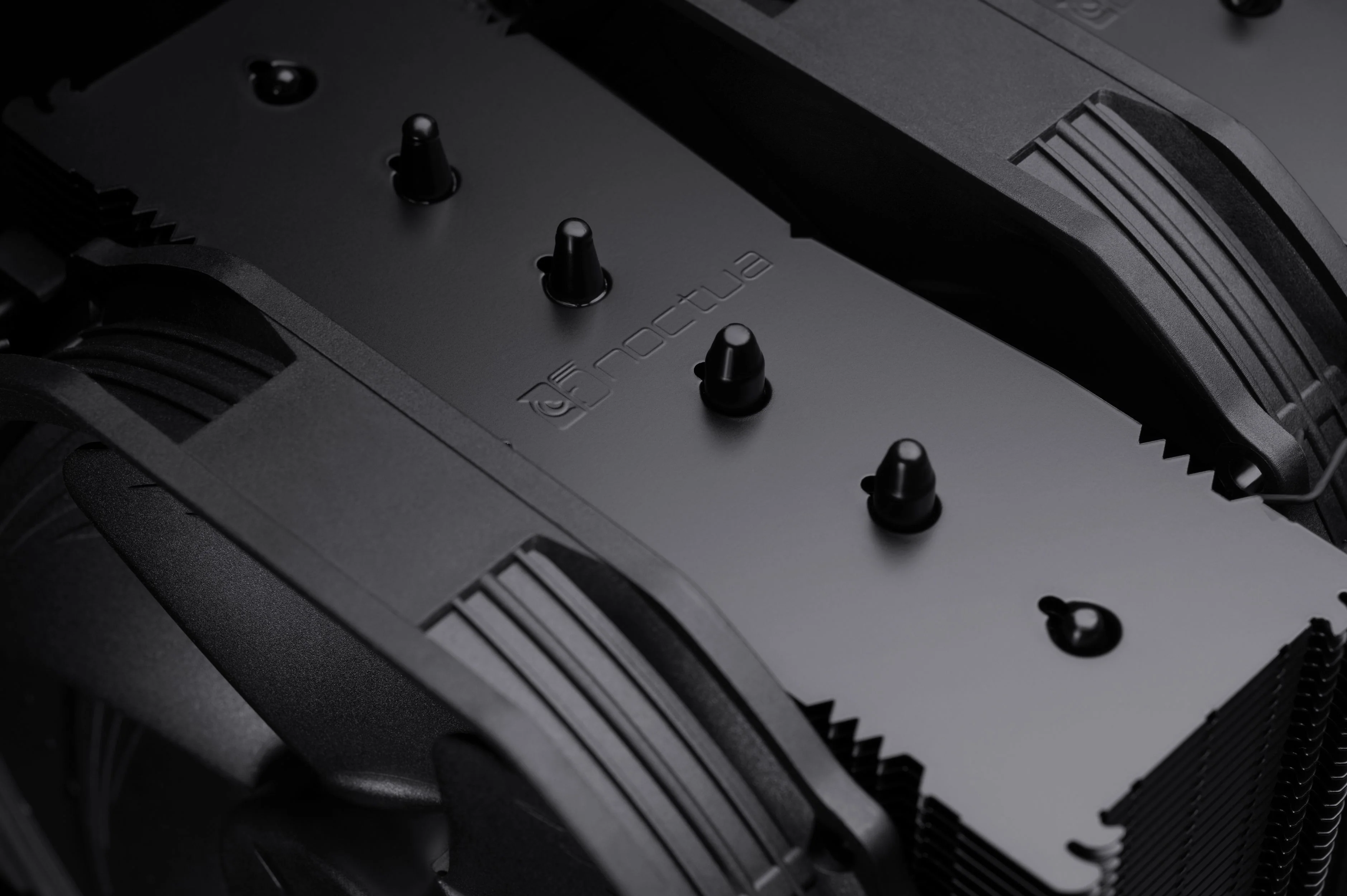 Noctua NH-D15 Chromax.Black Dual-Tower CPU Cooler - Image 2