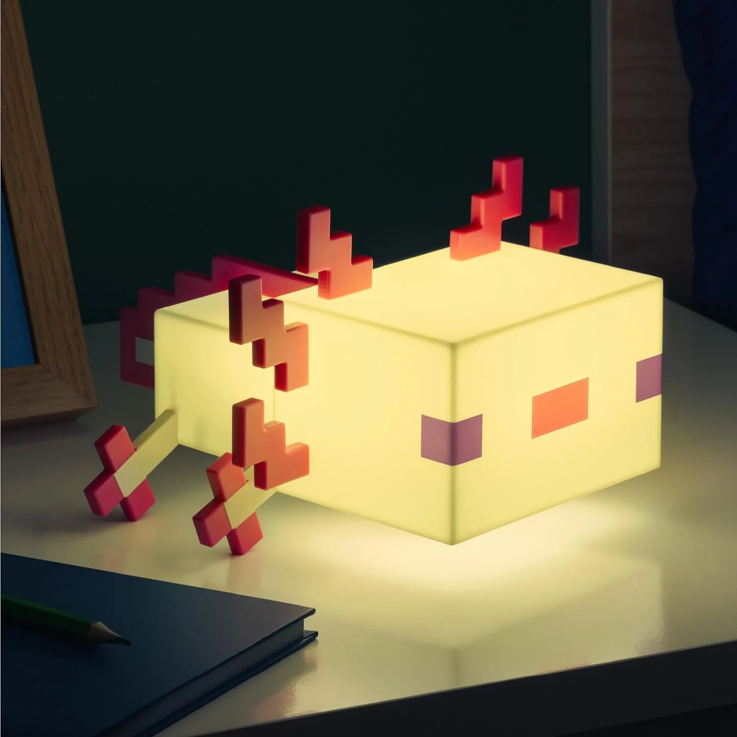 Paladone Minecraft Axolotl Light (PP11743MCF) - Image 2
