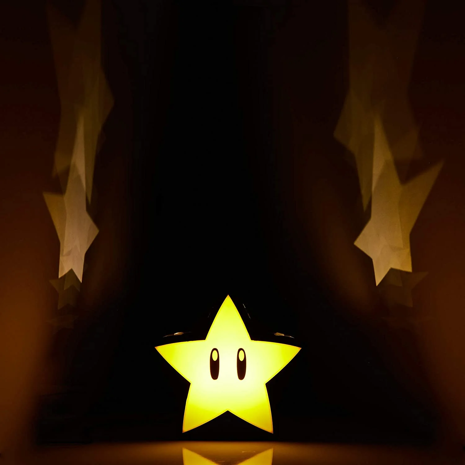 Paladone Super Mario Super Star Projection Light (PP5100NNV3) - Image 4