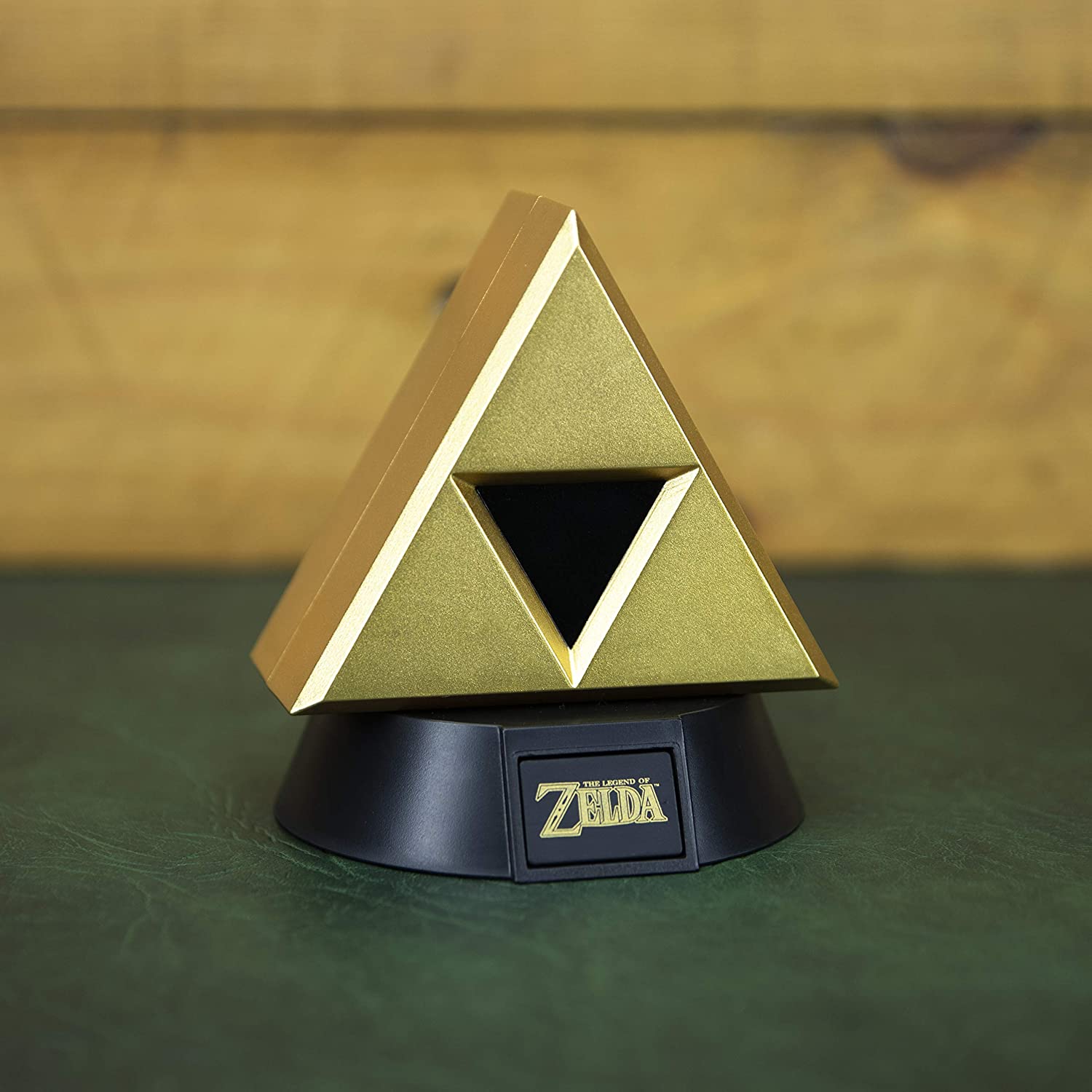 Paladone The Legend Of Zelda Gold Triforce Icon Light (PP5153NNV2) - Image 4