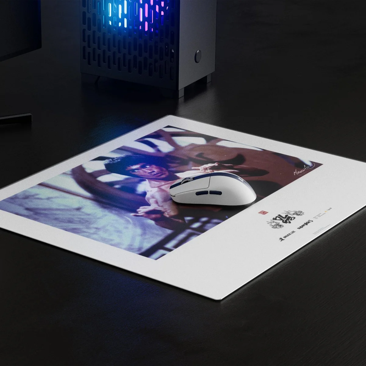 Pulsar Superglide 3 Premium Glass Mousepad XL (Bruce Lee 85th Anniversary Limited Edition - Bruce Lee image) (SGPXBRCL8502) - Image 2