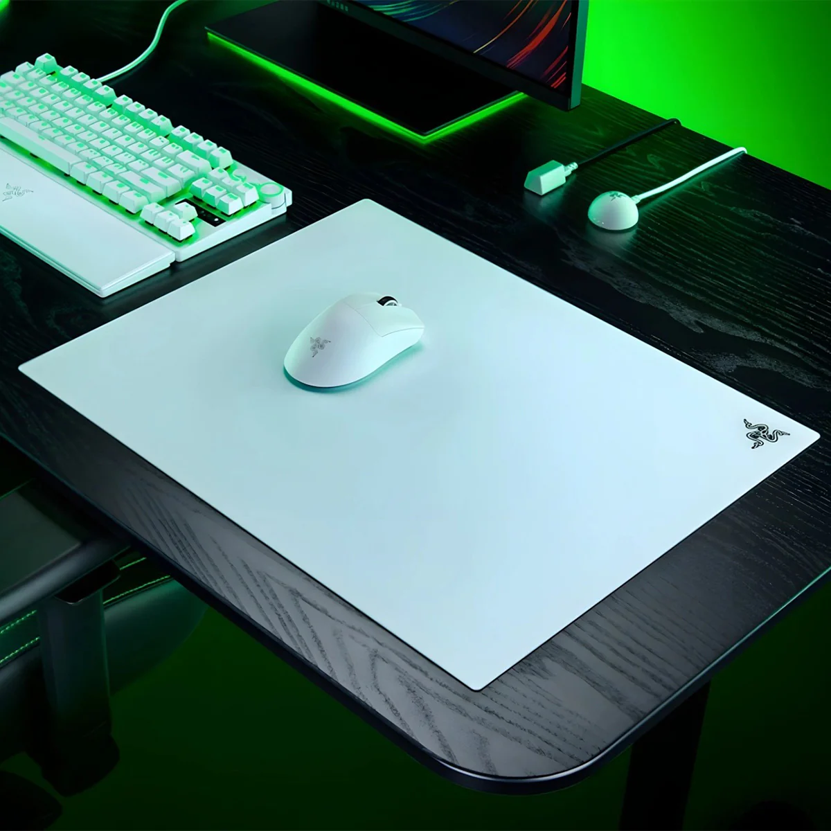 Razer Atlas Pro Ultra-Thin Premium Tempered Glass Gaming Mouse Mat (White) - Image 8