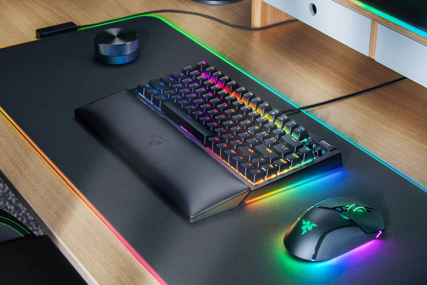 Razer Blackwidow V4 75% Hot-Swappable Mechanical Gaming Keyboard (Black) (Orange Switches) - Image 6