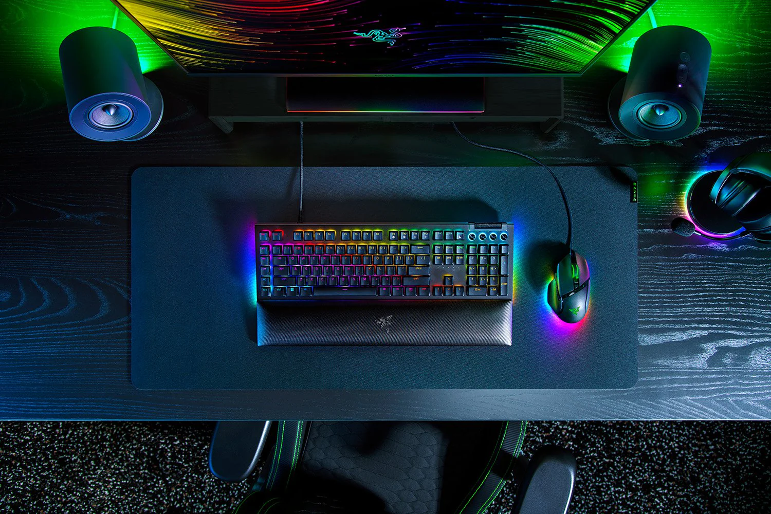 Razer Blackwidow V4 Mechanical Gaming Keyboard (Green Switch) - Image 2