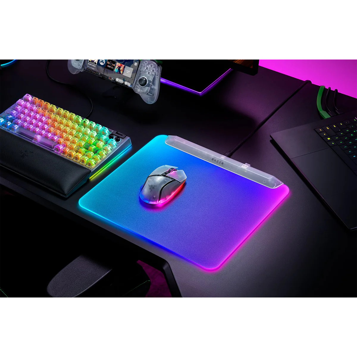 Razer Firefly V2 Pro Fully Illuminated RGB Gaming Mouse Mat (Black, Phantom Green, Phantom White) - Image 18
