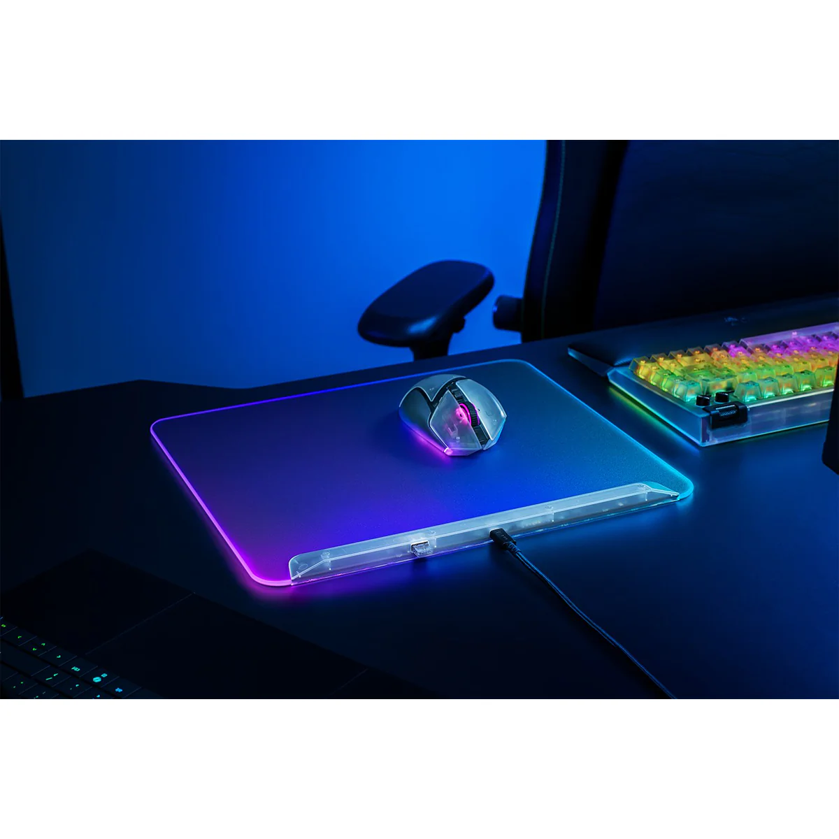 Razer Firefly V2 Pro Fully Illuminated RGB Gaming Mouse Mat (Black, Phantom Green, Phantom White) - Image 20