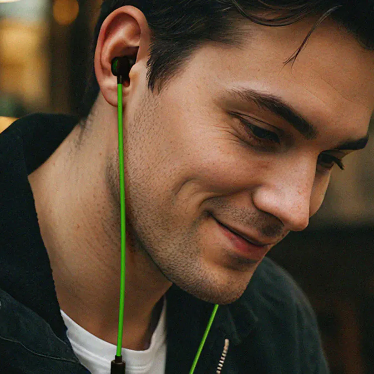 Razer Hammerhead V3 Universal Wired Earbuds for Gaming (Black, White) - Image 6