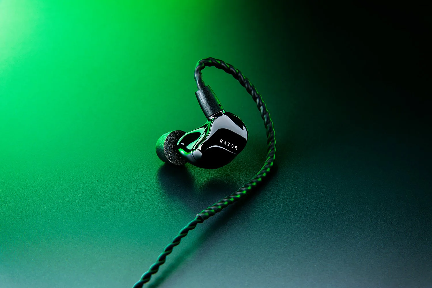 Razer Moray Ergonomic In-Ear Monitor for All-Day Streaming - Image 14