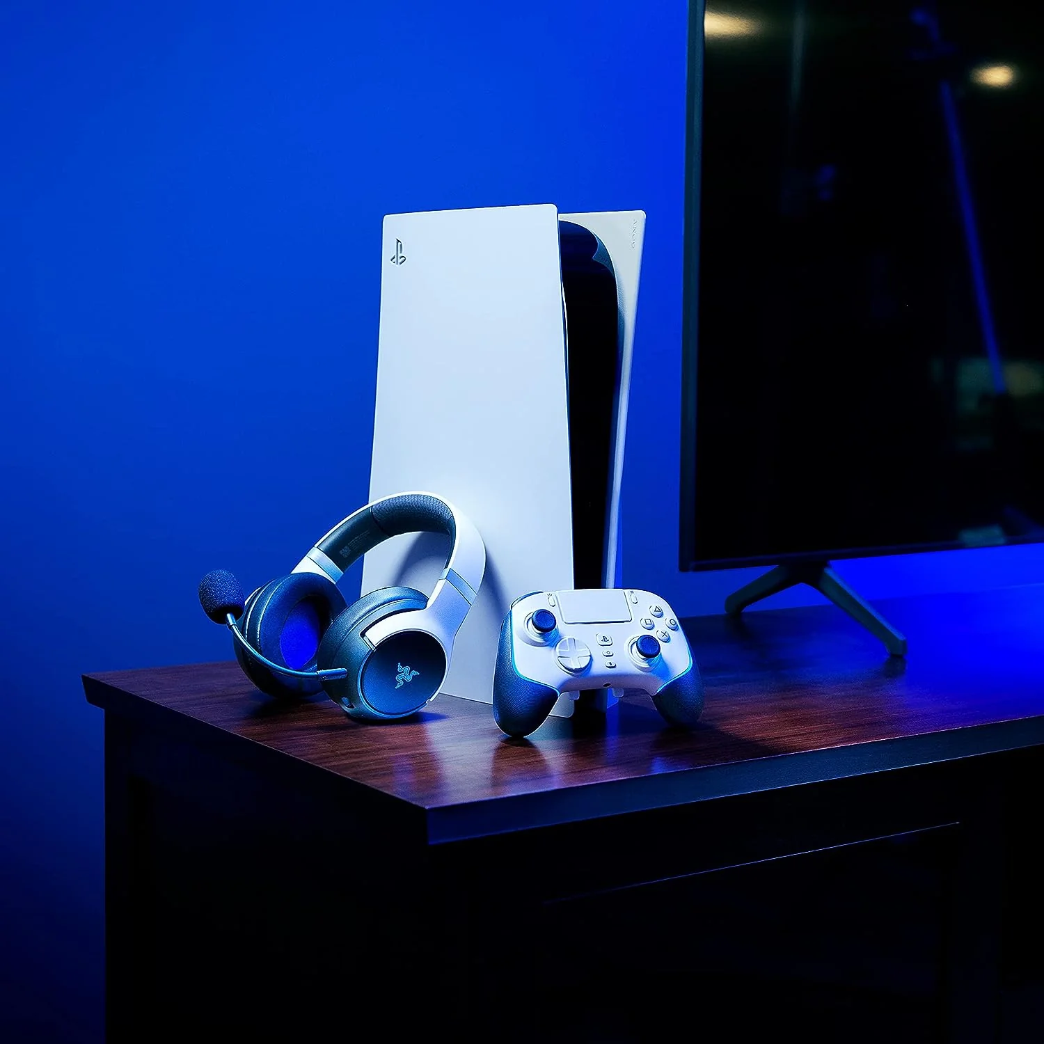 Razer Wolverine V2 Pro Wireless Gaming Controller for PS5 & PC (White) - Image 9