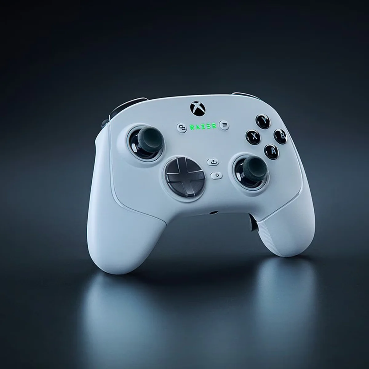 Razer Wolverine V3 Pro Wireless Esports Gaming Controller For Xbox & PC (White, Black) - Image 4