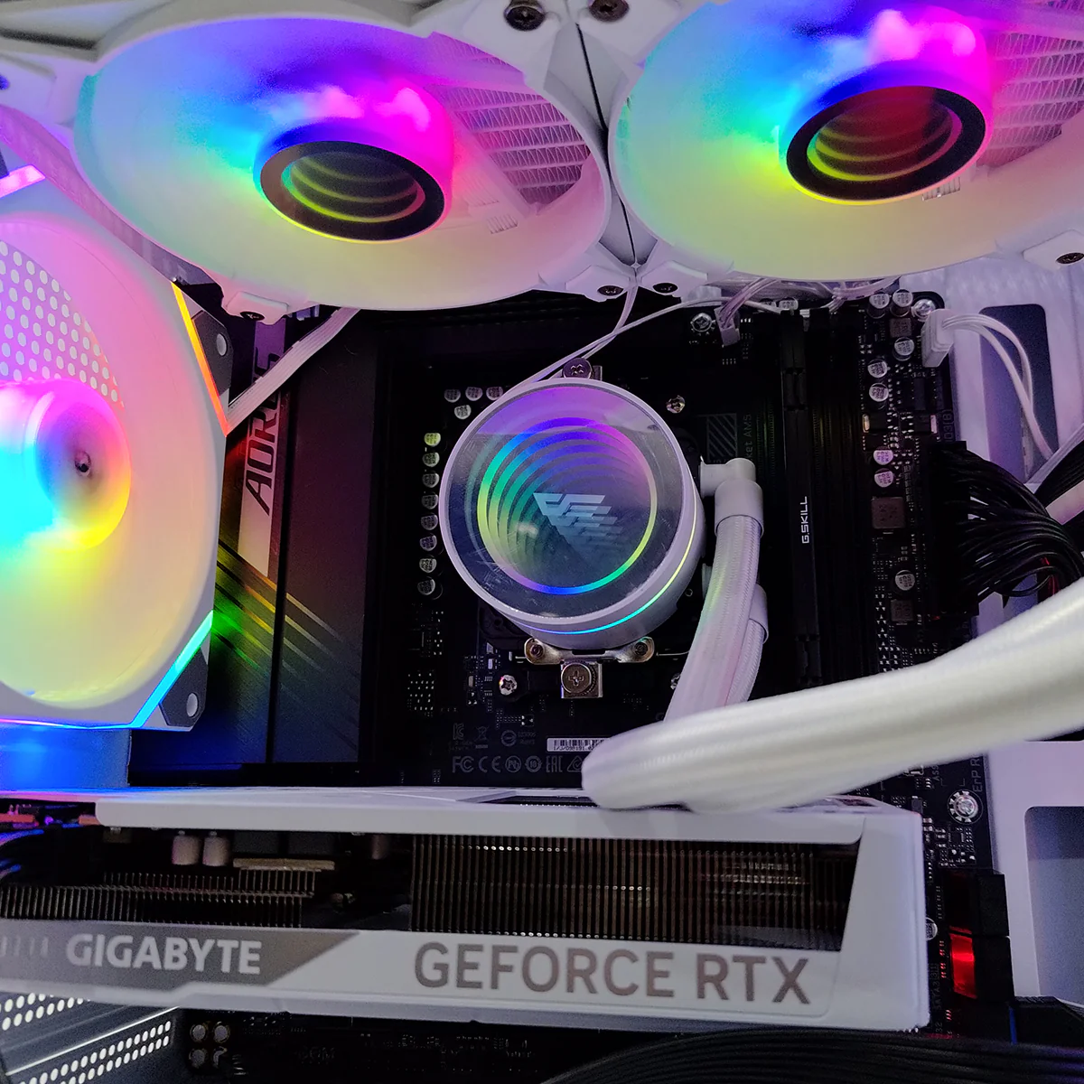 Sigma DB330M Mesh White Desktop Gaming PC | AMD Ryzen 5 7500F | 16GB RAM | 1TB SSD | RTX 5060 | Windows 11 Pro - Image 3