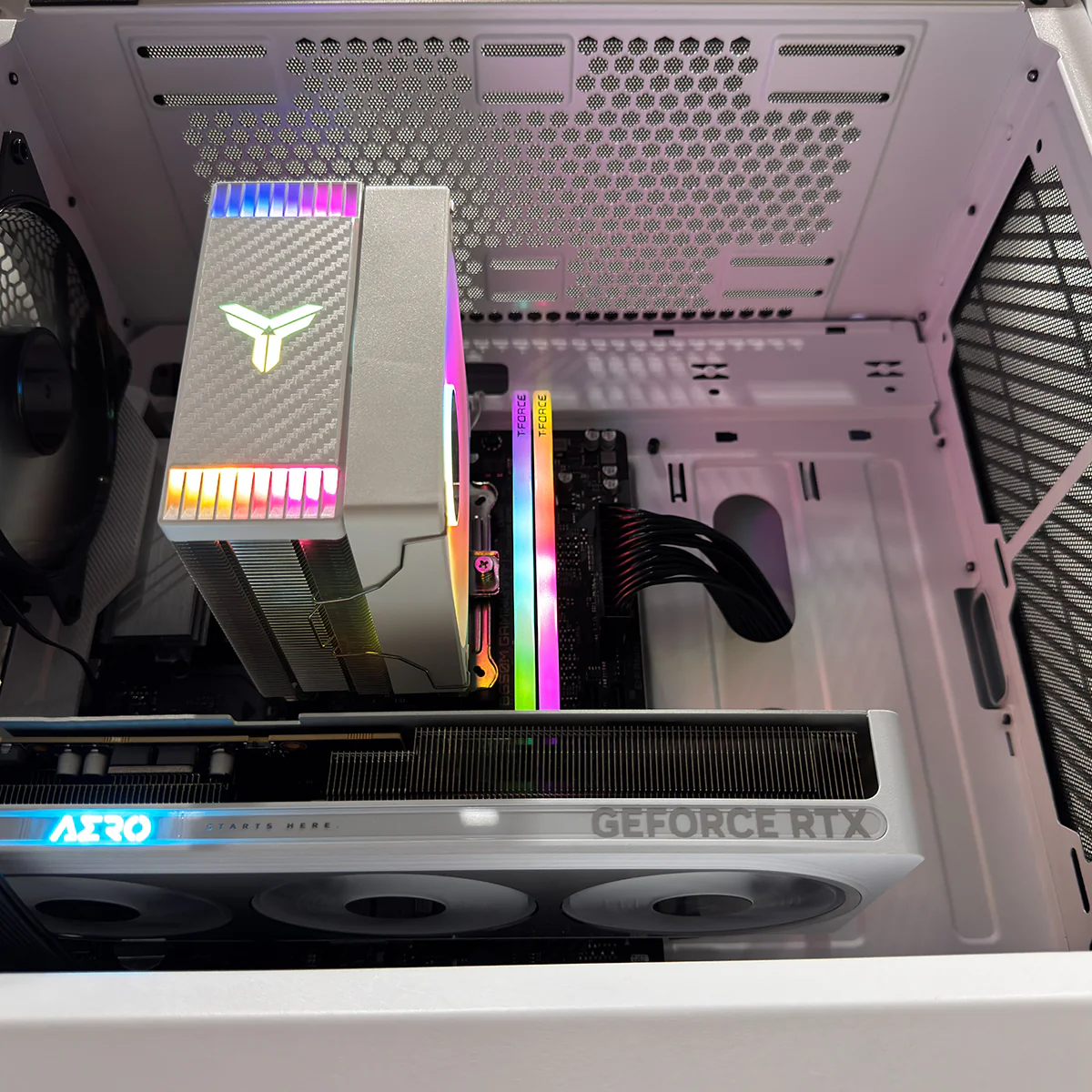Sigma Elite 301 White Desktop Gaming PC | AMD Ryzen 5 8400F | 16GB RAM | 512GB SSD | RTX 5060 | Windows 11 Pro - Image 5