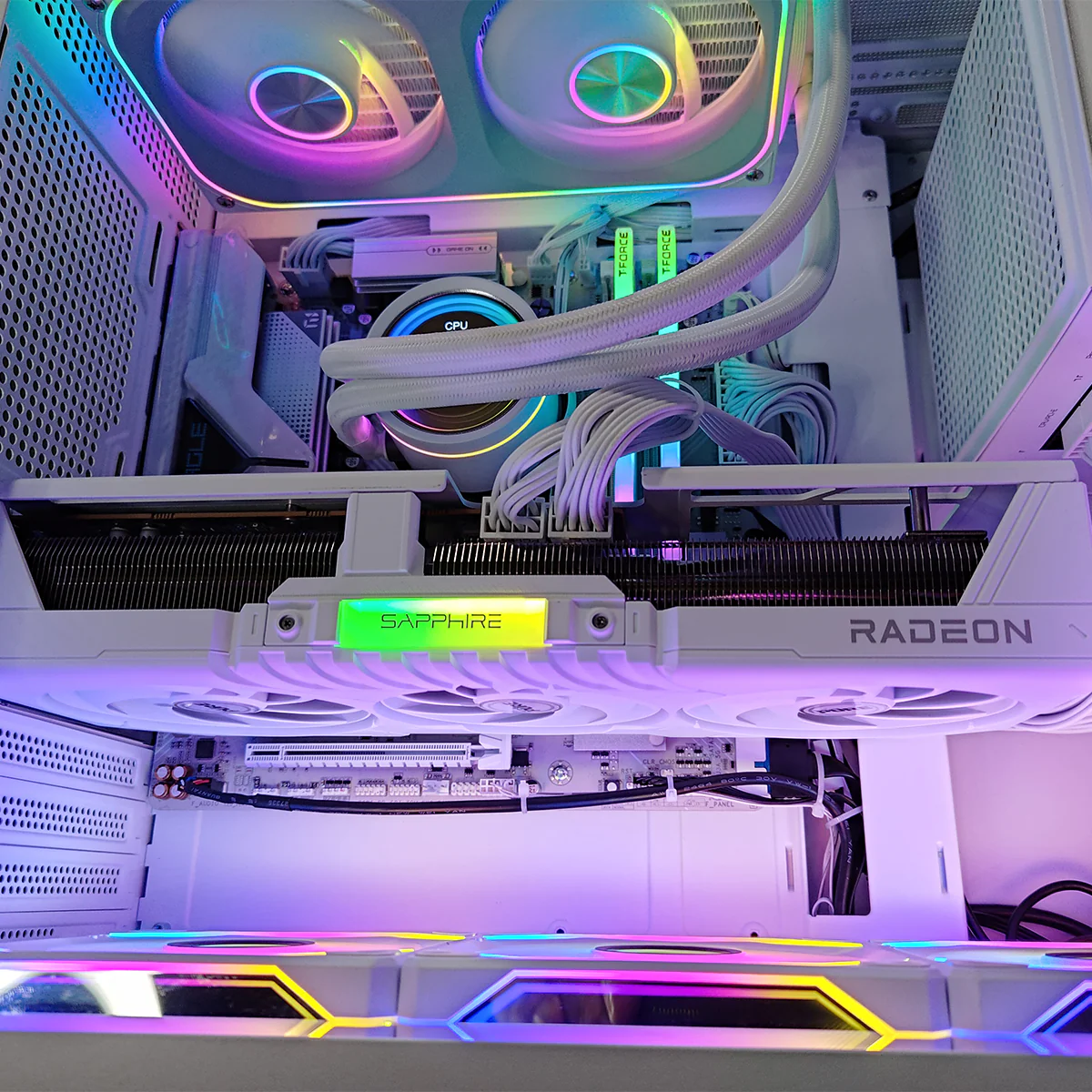 Sophos D41 White Desktop Gaming PC | AMD Ryzen 7 7700X | 32GB RAM | 1TB SSD with WiFi + Bluetooth| RX 9070 OC| Windows 11 Pro - Image 5