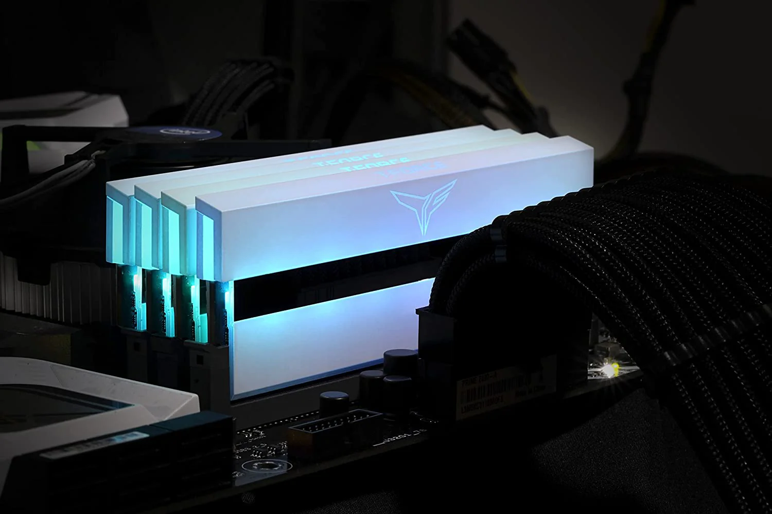 Teamgroup T-Force Xtreem ARGB 16GB (2X8GB) DDR4 3600Mhz CL18-22-22-42 1.35V Desktop Memory (White) (TF13D416G3600HC18JDC01) - Image 5
