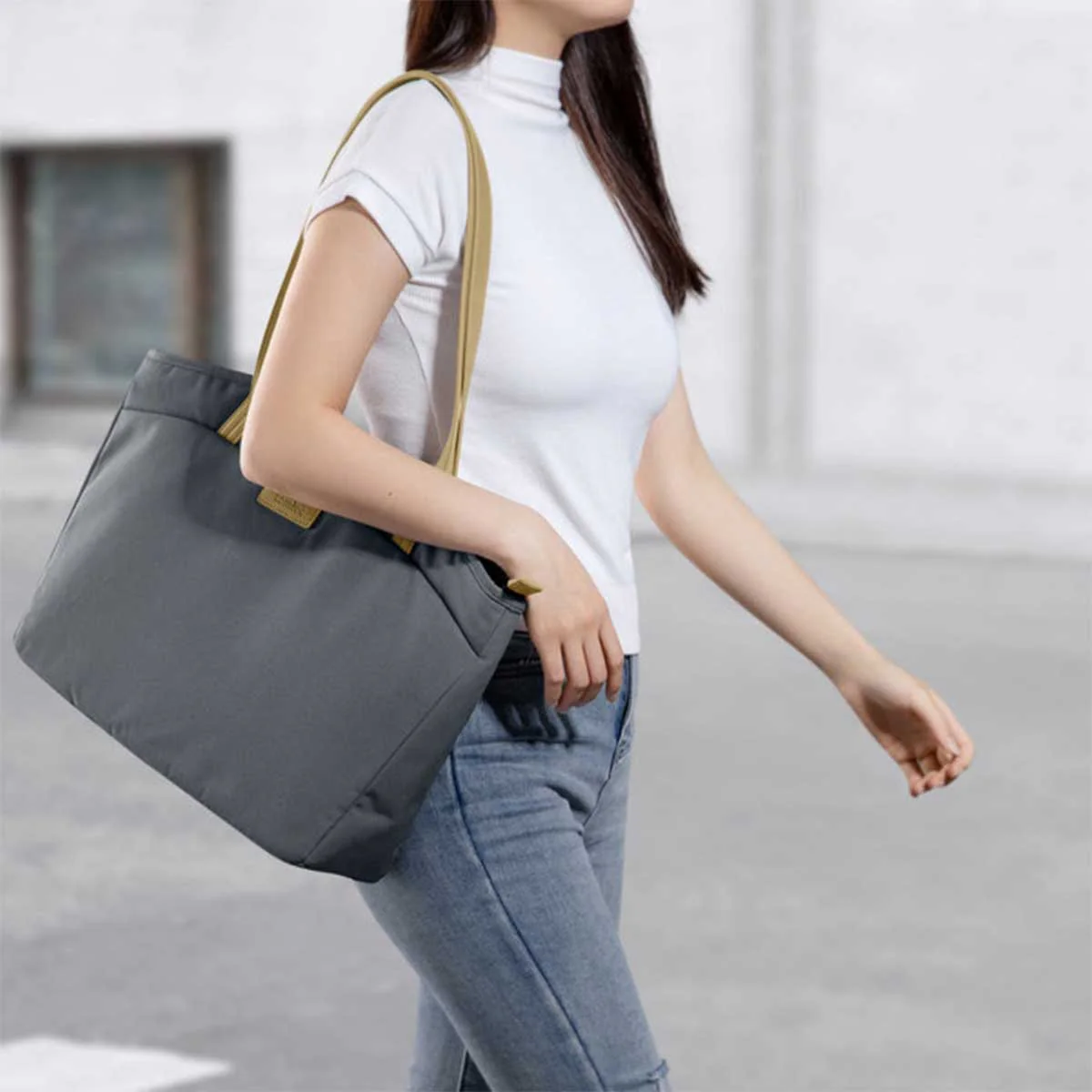 Tomtoc Versatile-T23 Laptop Tote Bag For Up To 16-Inch Macbook Pro (Grayish Blue) (T23L1B1) - Image 12
