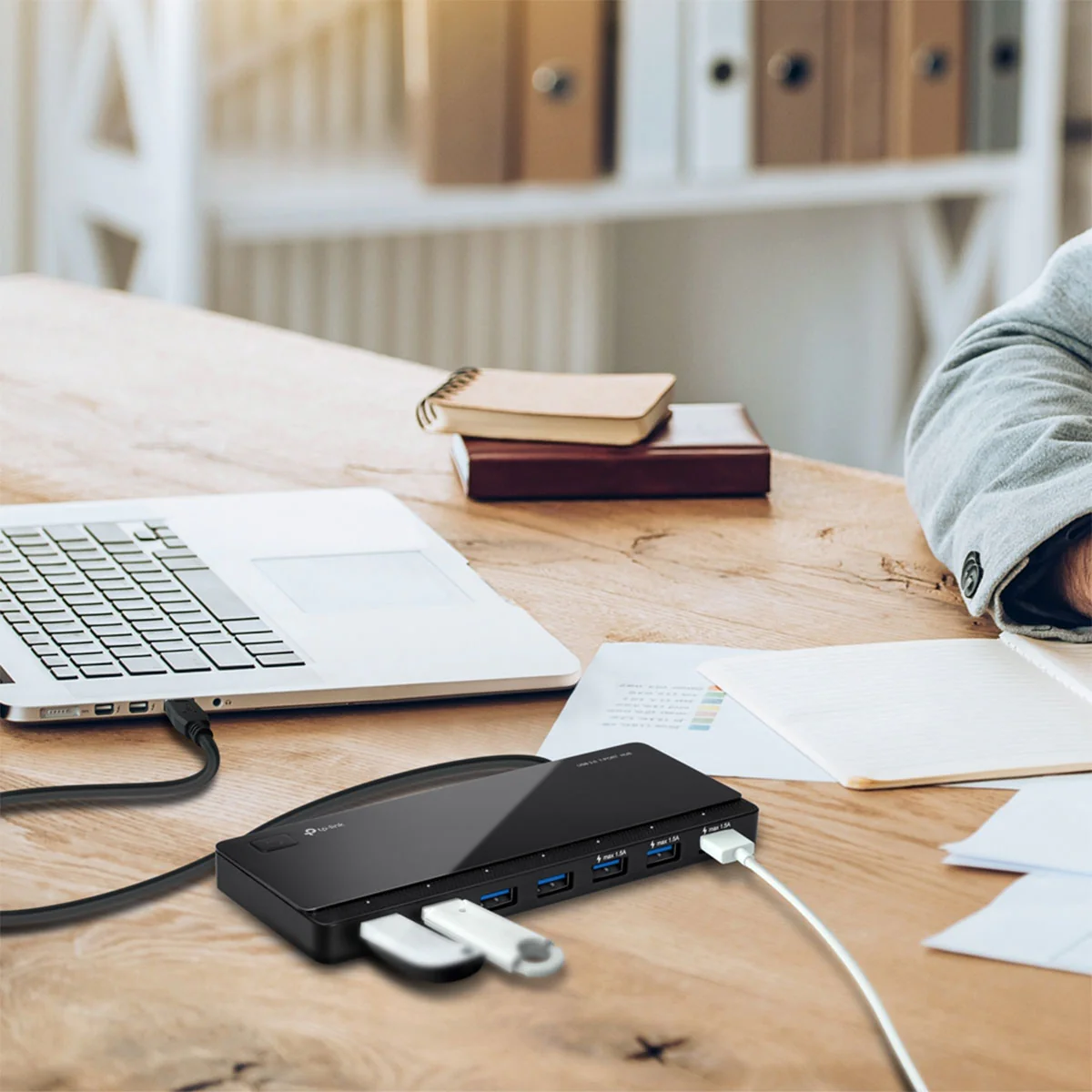 TP-Link UH700 USB 3.0 7-Port Hub - Image 5