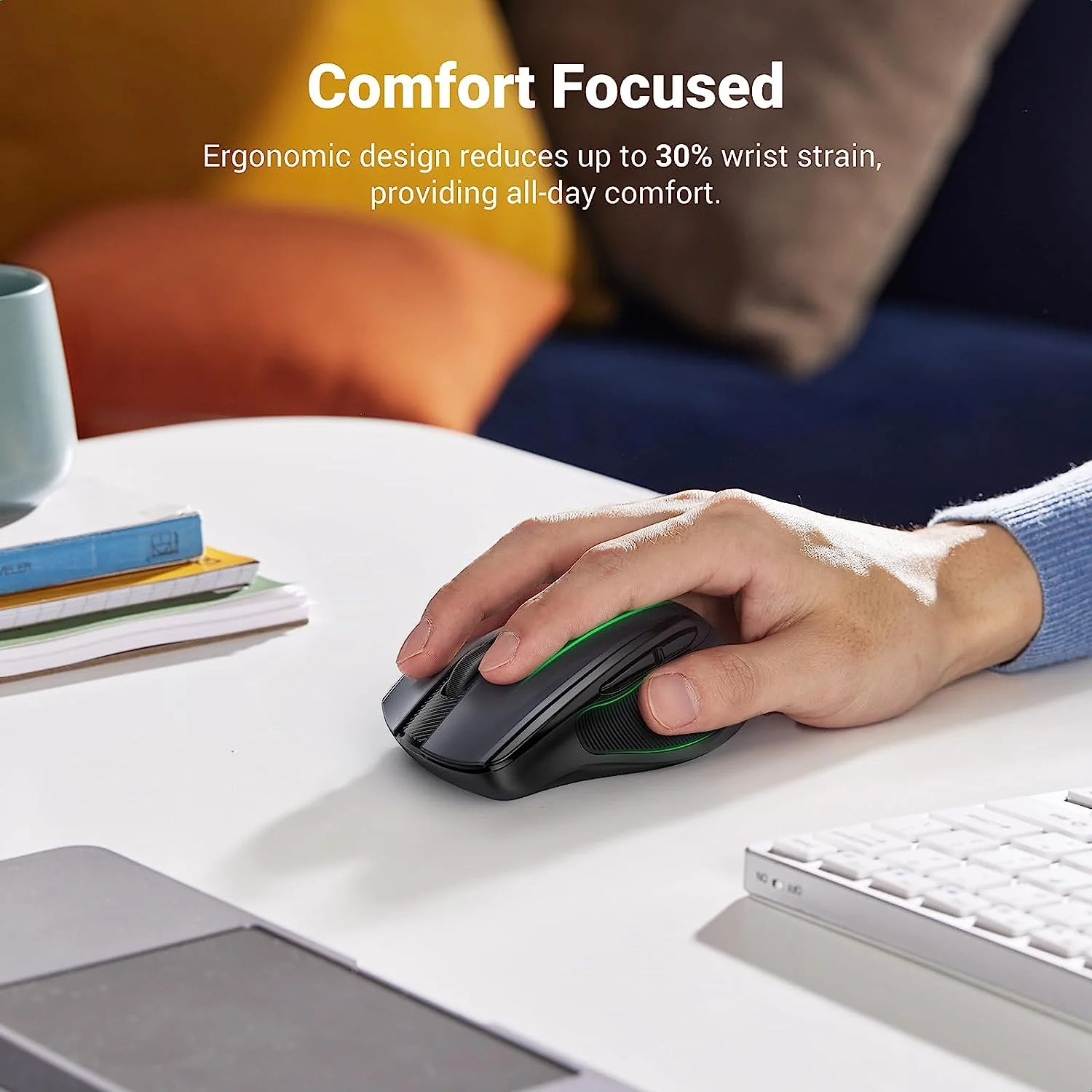 UGreen 2.4 Ghz 4000 DPI Ergonomic Contoured-Shape Wireless Mouse (Black) (MU006/90545) - Image 3