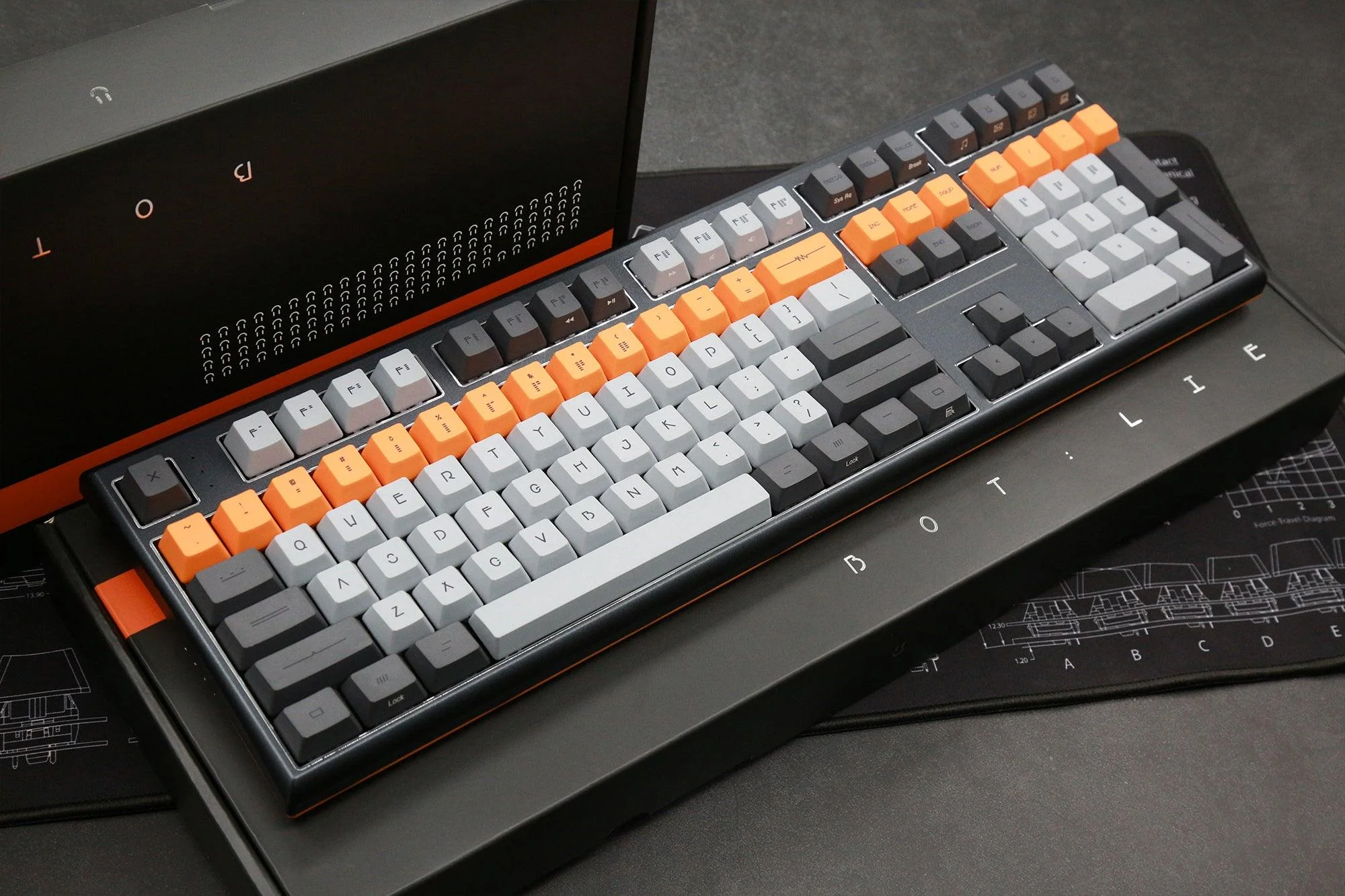 Varmilo VBM108 Bot Lie Mechanical Keyboard (Varmilo EC Rose V2) (A01A003B0A4A01A005) - Image 4
