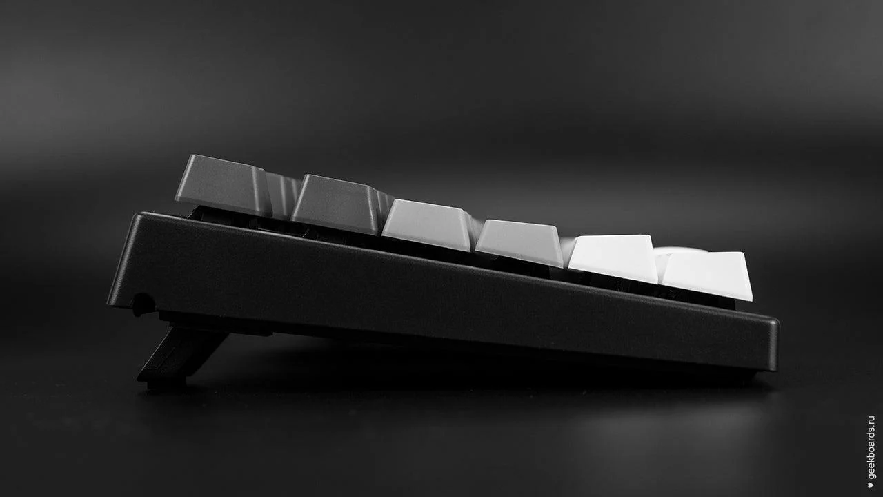 Varmilo VEM87 Yakumo Mechanical Keyboard (Varmilo EC Rose V2) (A33A007B0A3A04A008) - Image 4