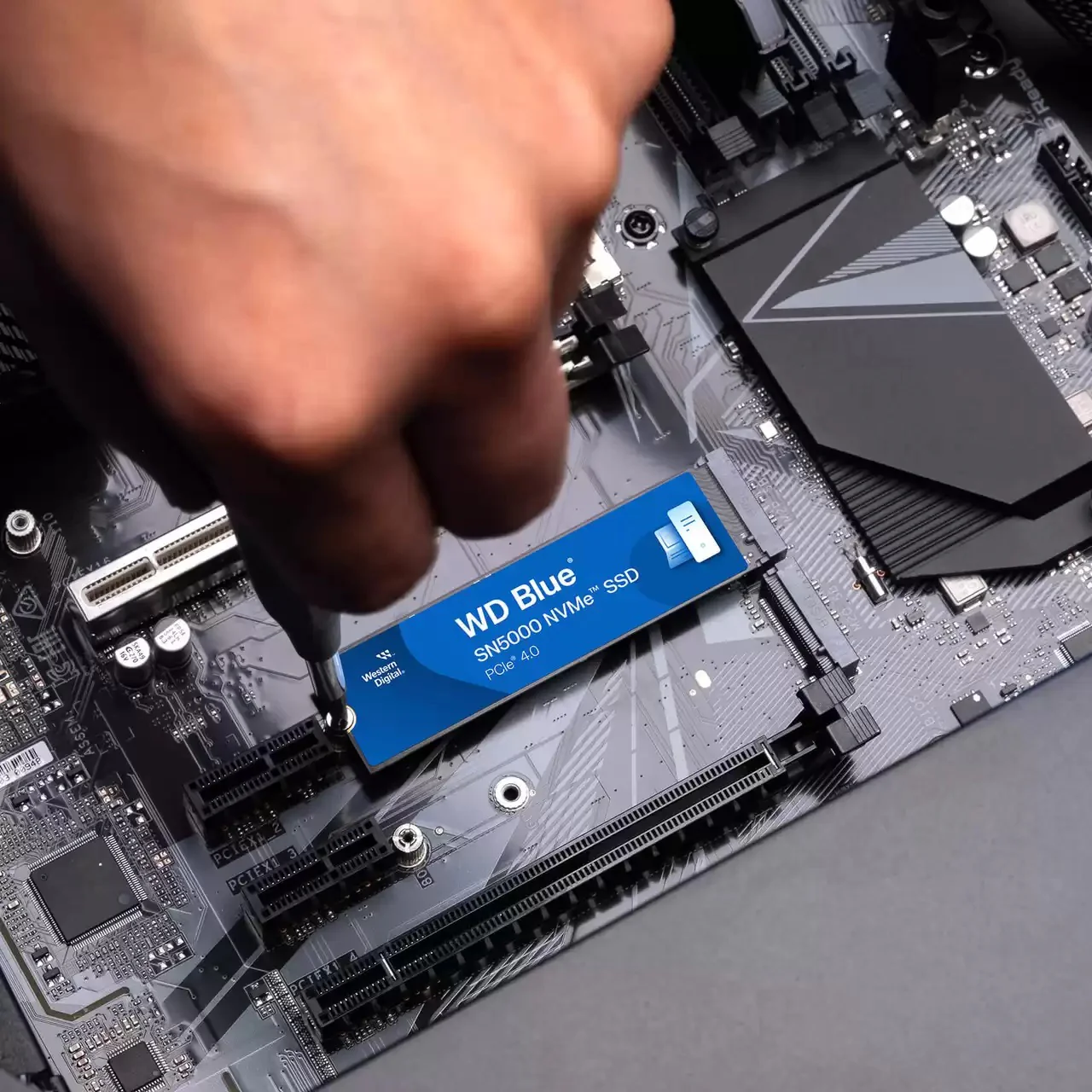 WD Blue SN5000 4TB NVMe PCIe Gen 4.0 M.2 2280 5500MB/s Read Speed Internal SSD (WDS400T4B0E) - Image 3