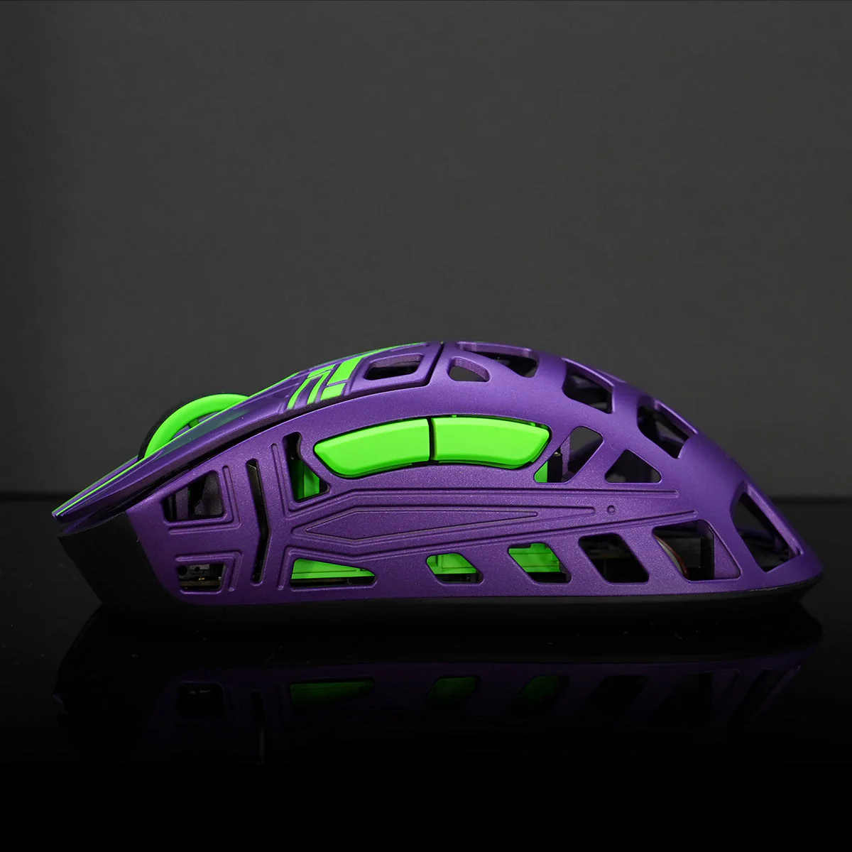 WLMouse Sword X Magnesium Gaming Mouse (White, Purple, Pink, Silver, Black, Red, Amethyst, Ruby, Emerald, Sapphire, Onyx, Topaz) - Image 11