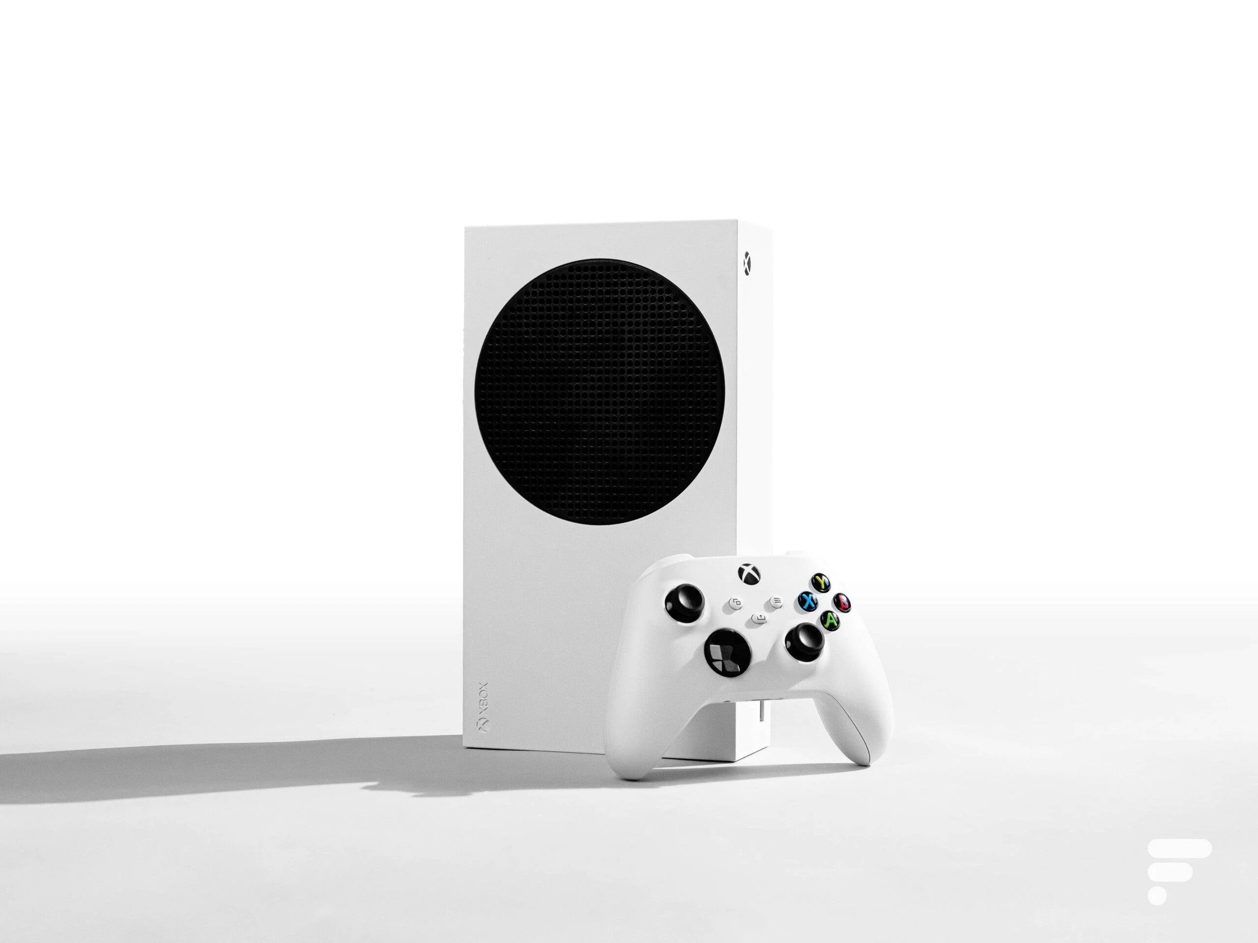 XBOX SERIES S 512GB SSD ALL-DIGITAL CONSOLE (WHITE) - Image 3